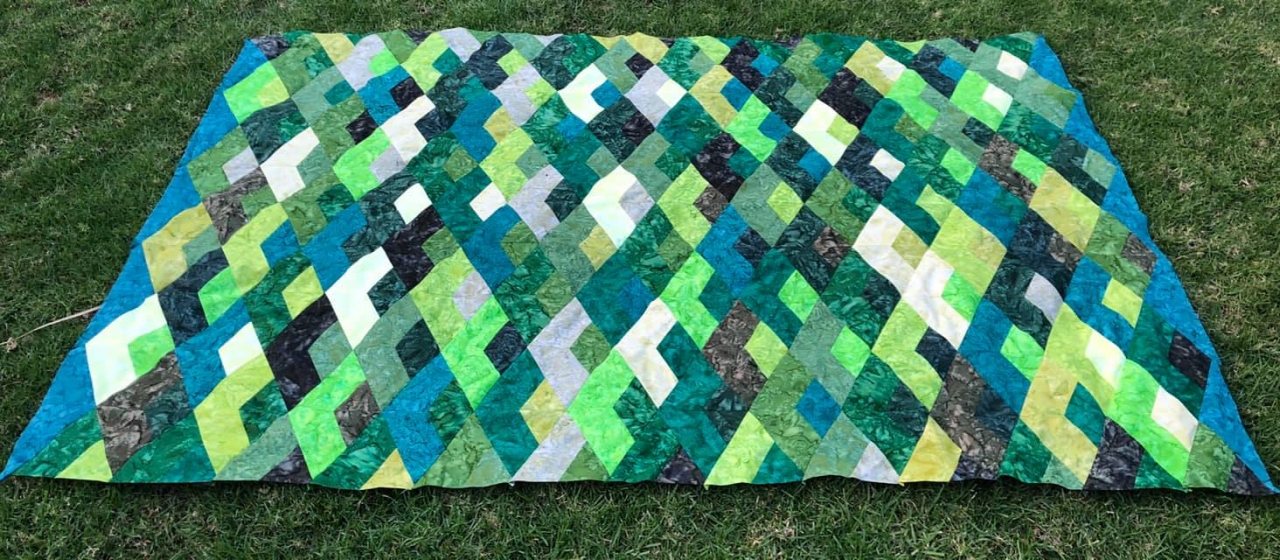green boomerang quilt