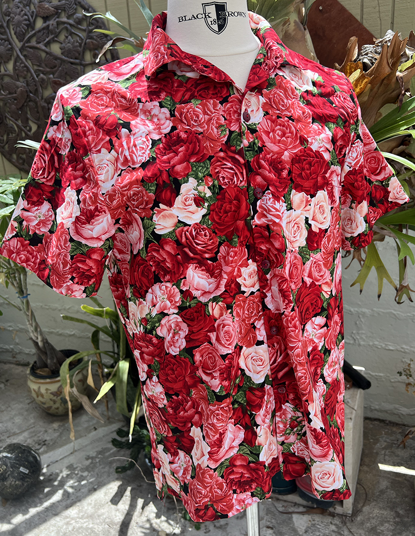 Men’s Size L Red Roses Tropical Shirt